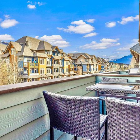 Canmore Mountain View Loft Apartment Heated Outdoor Pool Kültér fotó
